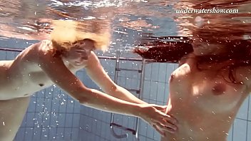 Iva Brizgina and hottie Paulinka swim naked underwater