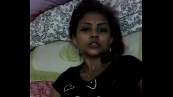 Tamil Girl Fingers in Pussy