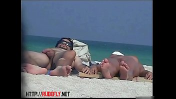 Closeup video of a nude beach horny pussy minge