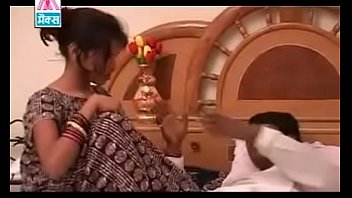 Hot Aunty Tamil Actres monalisa ghoms romantic sence