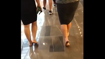 Candid 2 Girls Barefoot at the Mall Part 1- www.prettyfeetvideo.com